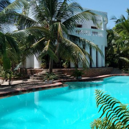 Mwezi Nyota Hotel Malindi Exterior photo